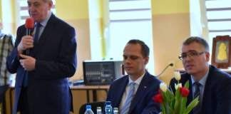 Minister środowiska w Tarnobrzegu. Mieszkańcy pytali o wycinkę lasu w Zwierzyńcu i o wody siarczkowe