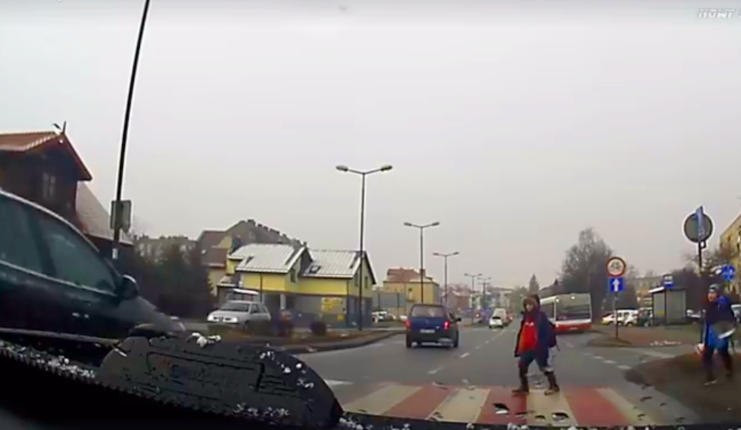 Nowy Sącz: O krok od tragedii! Dziecko na pasach mądrzejsze od kierowcy