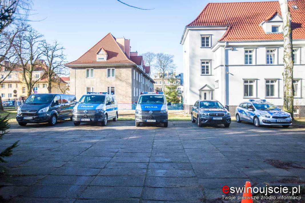 policja-radiowozy-swinoujscie