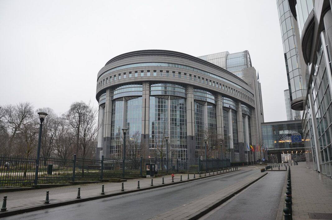 AI Act w Polsce: harmonogram, kary i zagrożone zawody wrzesień 2026