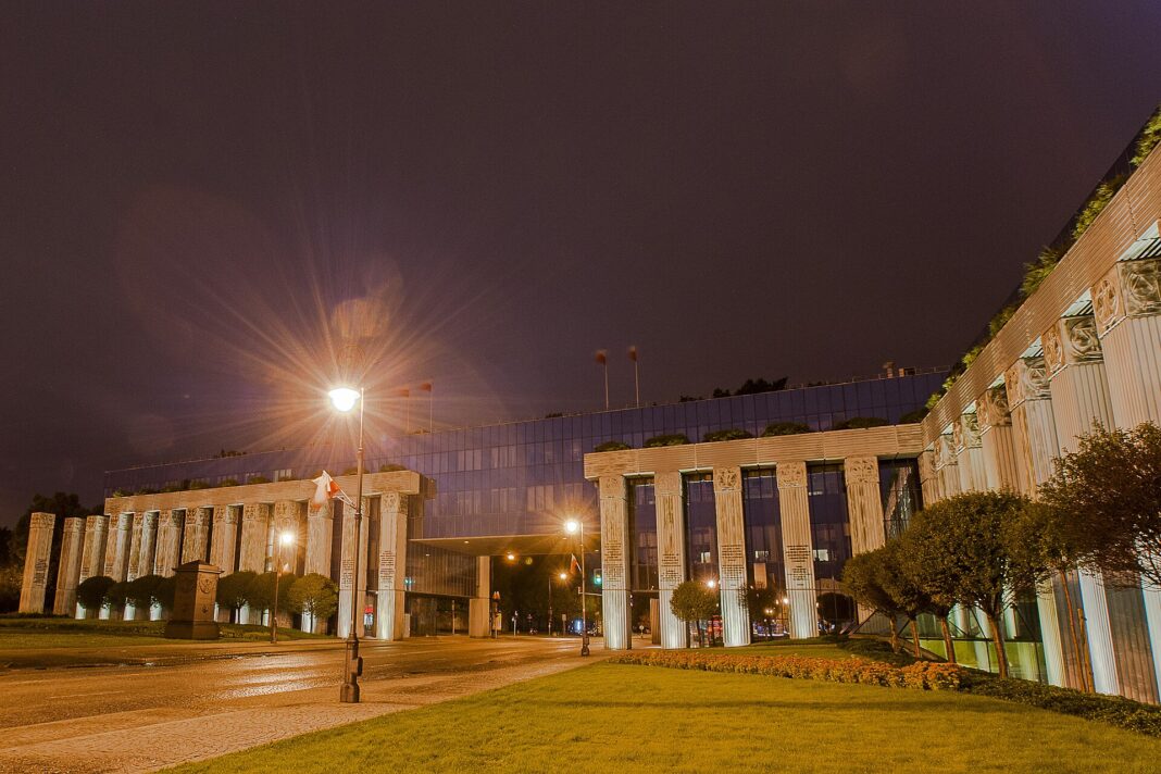 Alimenty a kontakty z dzieckiem: dlaczego kary są tak różne Alimenty a kontakty z dzieckiem: dlaczego kary są tak różne