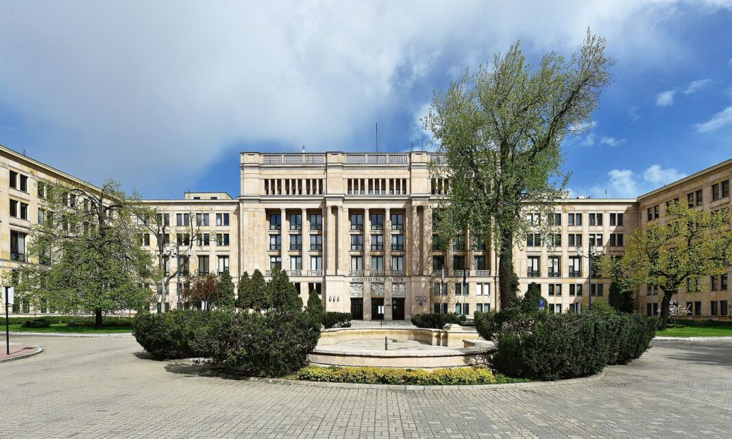 KSeF obowiązkowy w 2026 roku: harmonogram, kary i realne koszty dla firm