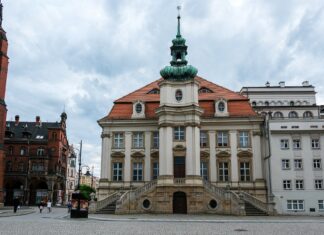 Legnica buduje centrum przesiadkowe za 35 milionów złotych