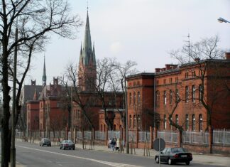 Torun przeznaczy 49,5 mln zl na przebudowe ulic. Co to oznacza dla firm budowlanych?