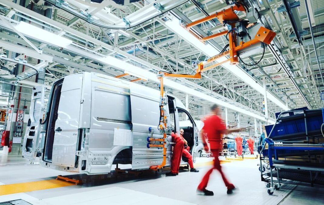 1,5 miliarda złotych dla Wrześni: dlaczego bezrobocie rośnie mimo rekordowej inwestycji VW?