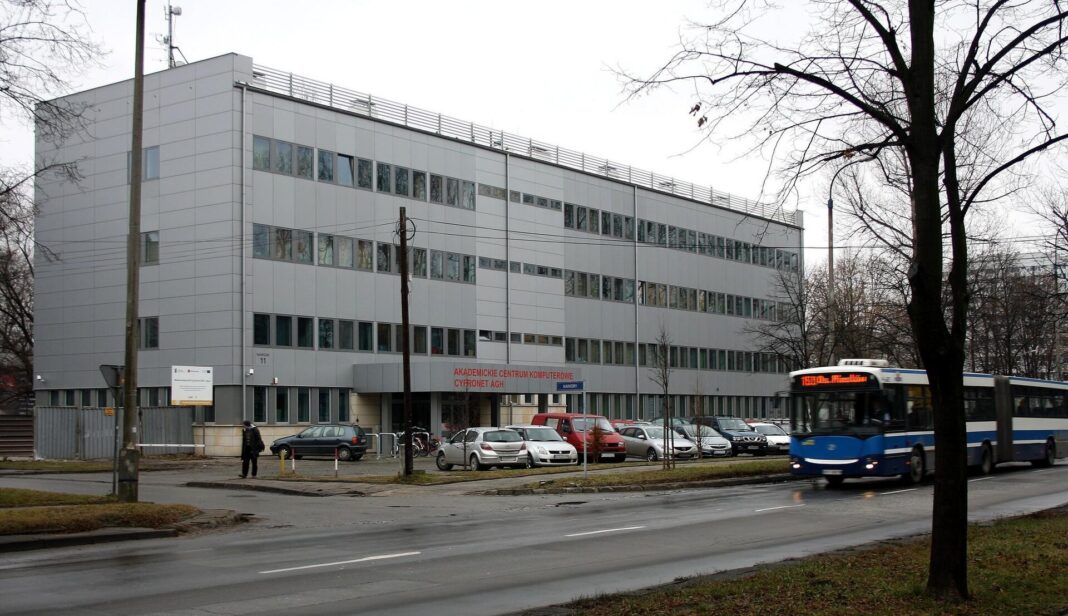 Dwie fabryki AI w Polsce: co powstaje w Krakowie i Poznaniu?