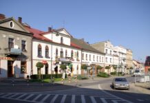 Nowy plac zabaw integracyjny w Kętach już otwarty