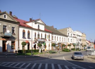 Nowy plac zabaw integracyjny w Kętach już otwarty