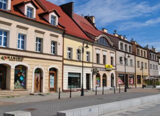 Nowy wiadukt drogowy na ulicy Dworcowej w Żorach Nowy wiadukt drogowy na ulicy Dworcowej w Żorach
