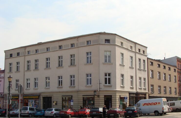 Śrem odnawia serce miasta - nowy rynek z fontanną i zielenią