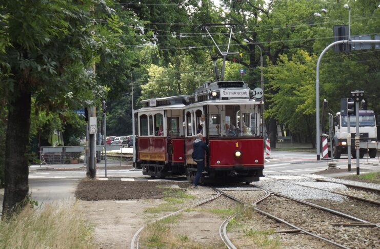 Wrocław przebudowuje centrum i łączy miasto z przedmieściami: ile kosztują drogowe inwestycje 2026?